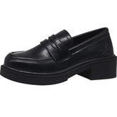 Zapatos de tacón medio de piel sintética con hebilla estética vintage negra